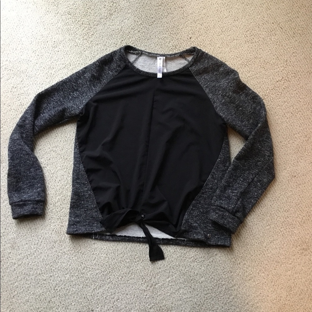 Fabletics top